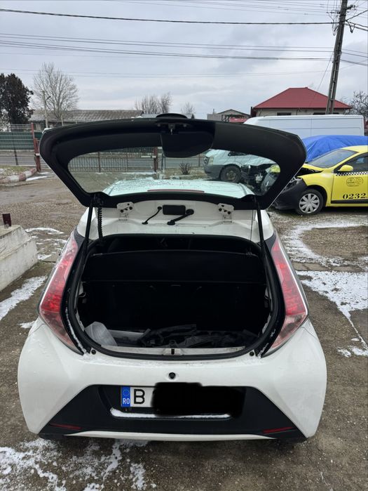 bara spate lampa stop armatura Toyota Aygo 2015-2022