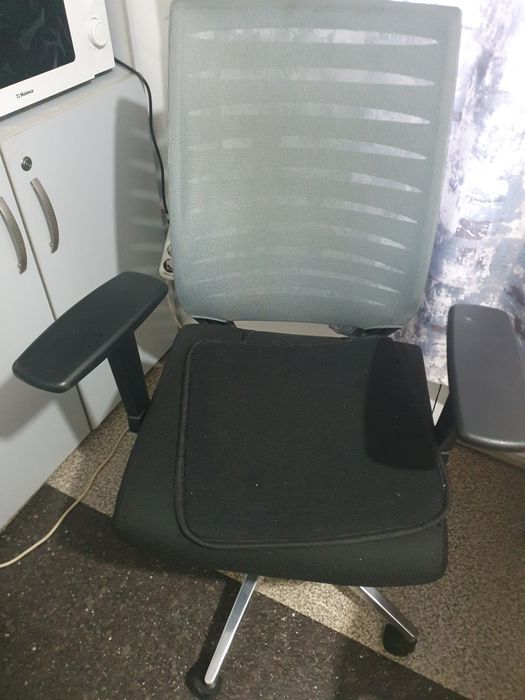 П р о да а ю кресло офисное