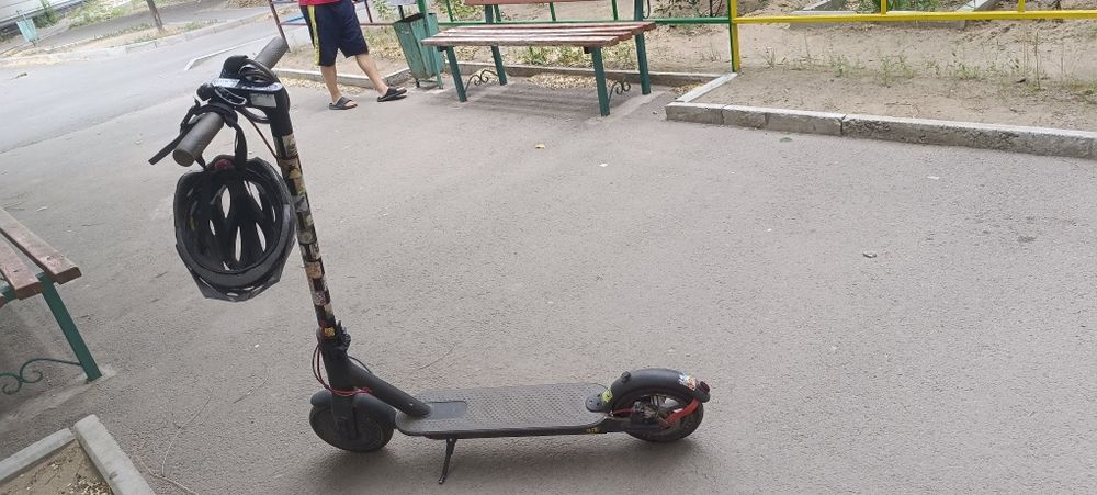 Продам электросамокат xiaomi 1s