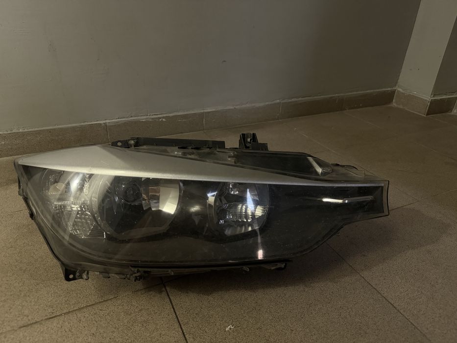 Десен халогенен фар BMW Серия 3 F30/F31/F80