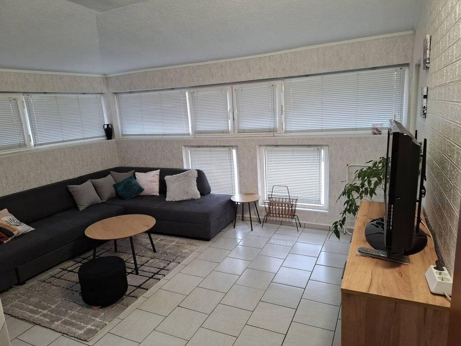 Тристаен, под наем, кв. Сарафово