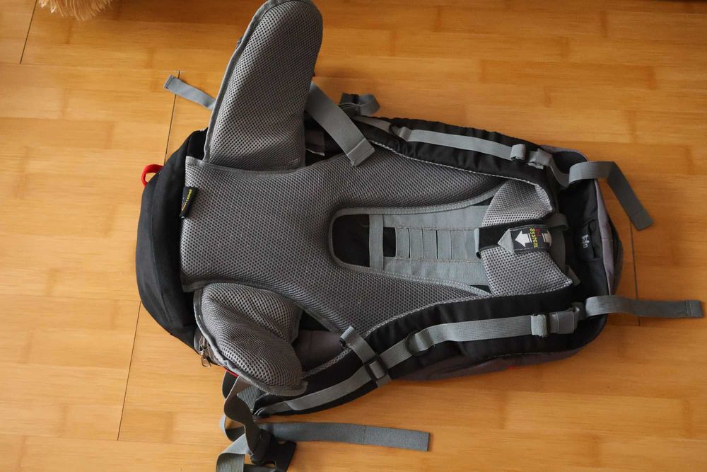 Rucsac drumetie 50L cu husa de ploaie — NOU