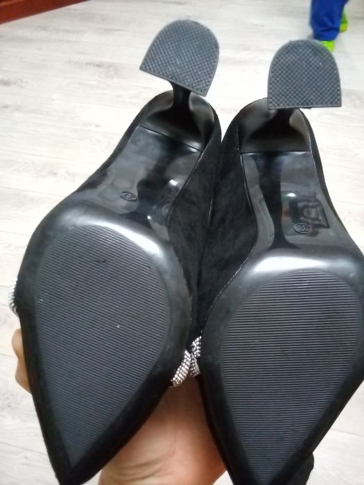 Продам новые туфли