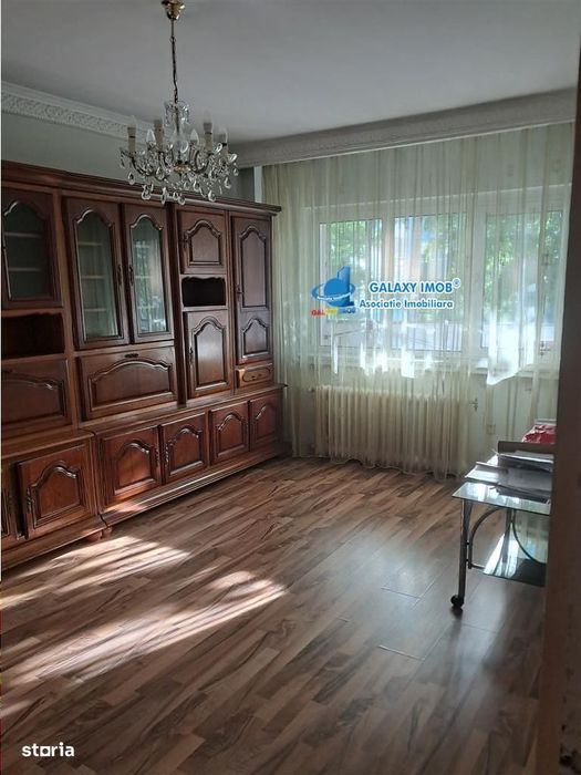 vanzare ap cu 3 camere cf 1 dec  . TRIVALE  .