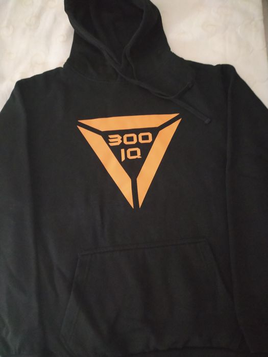 Модерен мъжки суичър