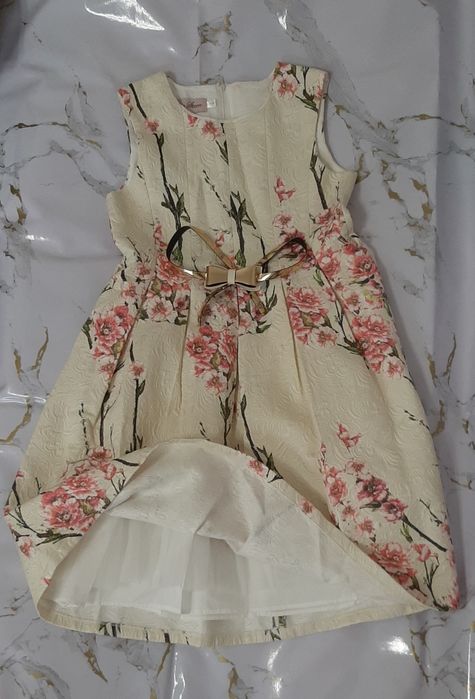 Одежда для девочки на весну