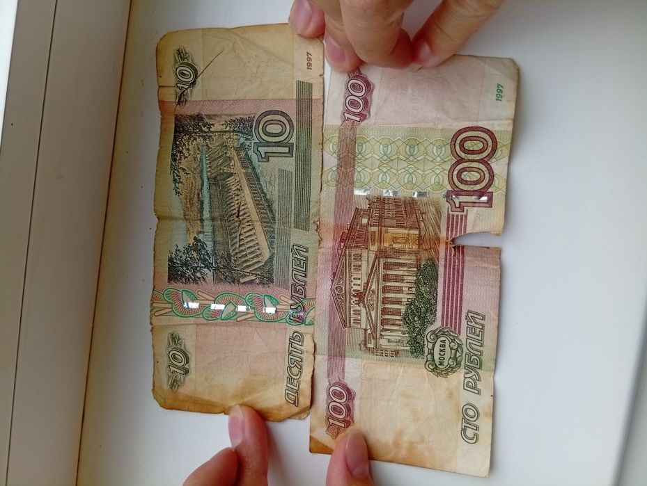 Продаются монета и медаль