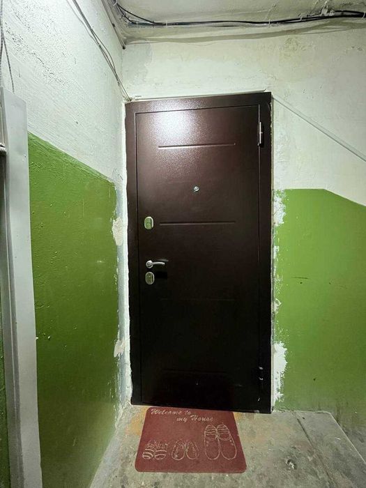 Продаётся 2х, в хорошем районе, 6 мкр, Панельный дом