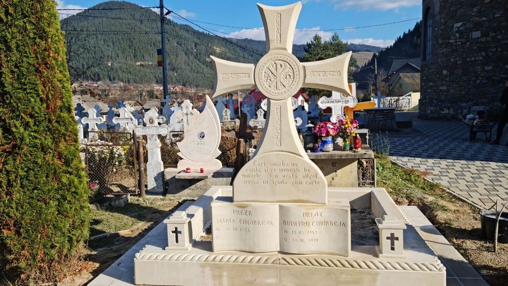 Lucrari funerare cavouri (cruci, morminte, monumente din piatra natura