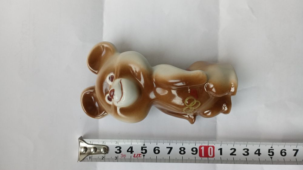 продается статуэтки,фигурки,лупа СССР.