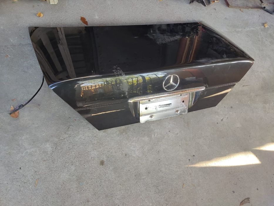 Крышка багажника mercedes w124