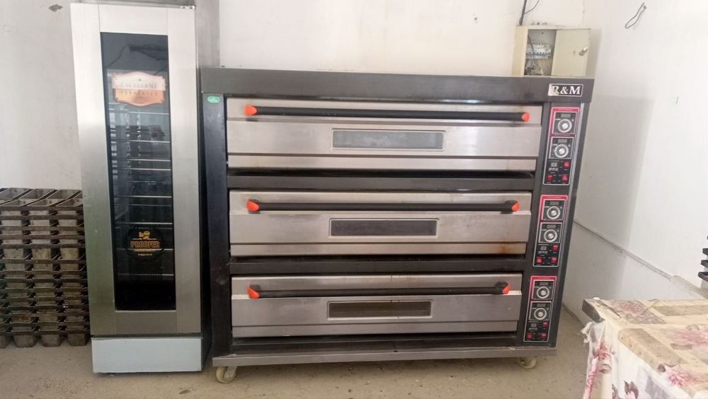 Pechka,rastoyka,buxonka qoliplar sotiladi