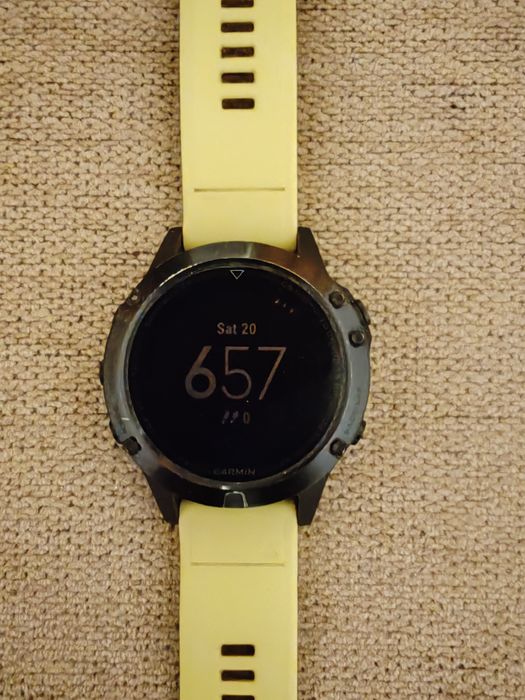 Garmin Fenix 5 Sapphire edition in conditii bune