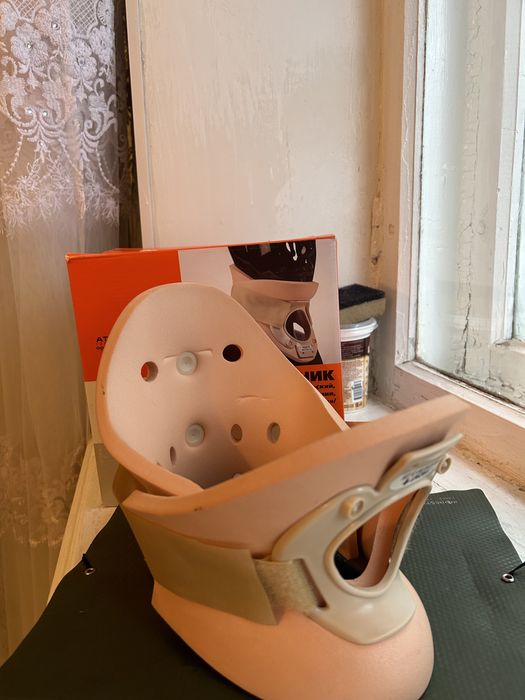 Ортопедический воротник