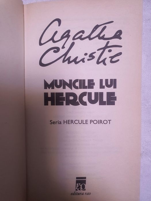 Ian Fleming  007    Agatha Christie  H.Poirot Stieg Larsson  3 volume