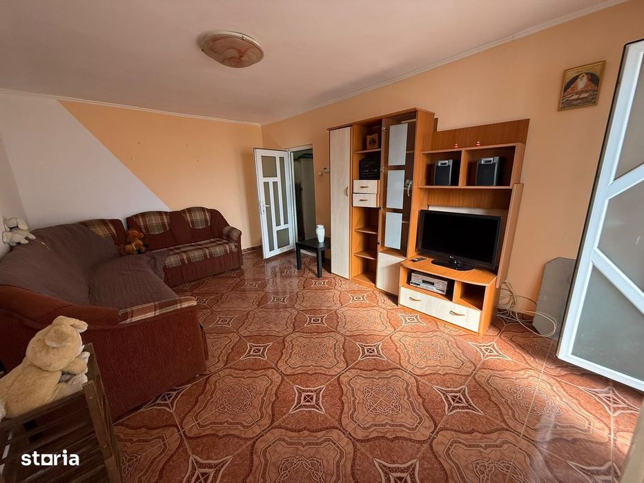 Apartament două camere - Școala nr. 10 - 50.000 euro