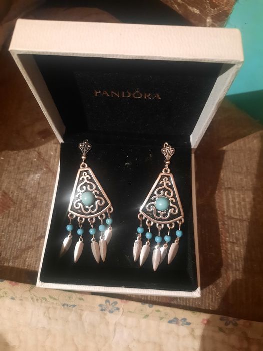 продам серебряные серьги 925 пробы