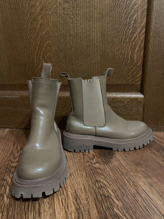 Демисезонные ботинки-челси