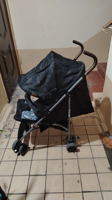 Продаю коляску не дорого