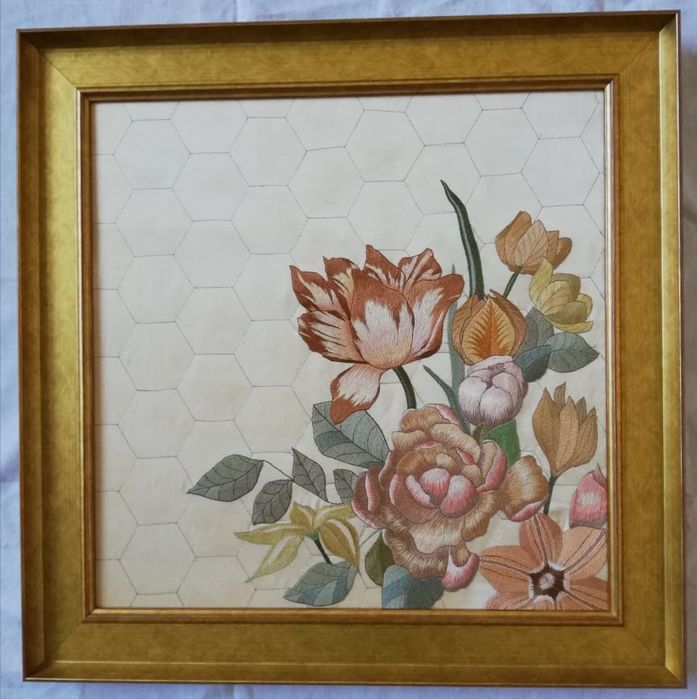 Broderie manuala "Gradina cu lalele"