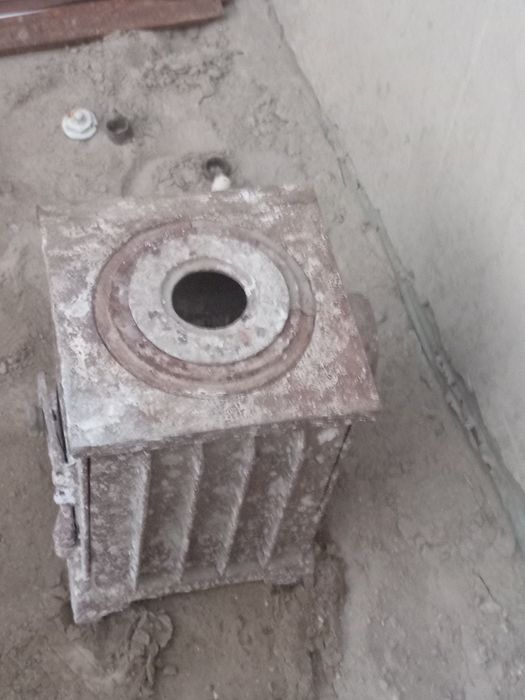 Чугунный печка сотилади