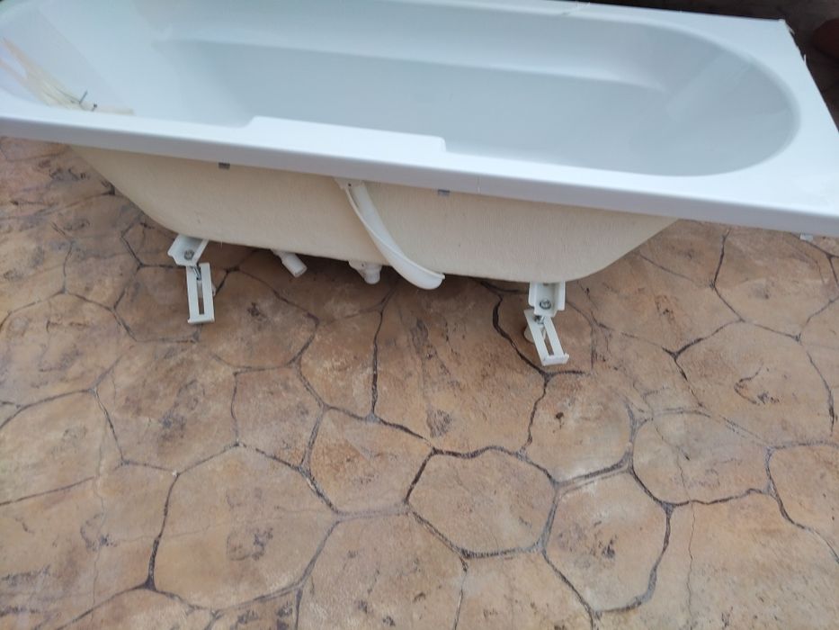 Продавам акрилна вана, за баня