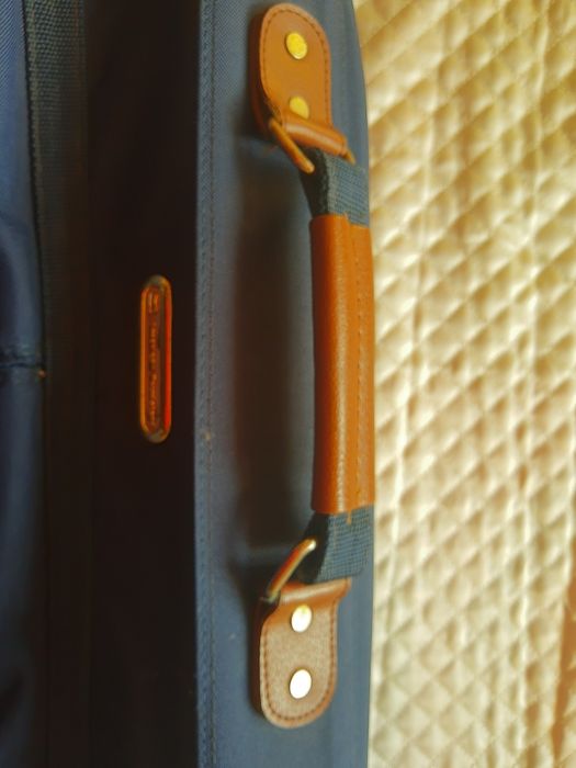Чанта,фирмена,пътна American  Touristero,качество,лукс Днес 100лв.Крайна