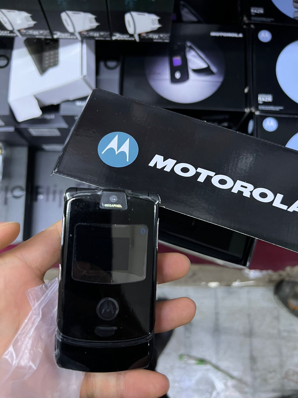 Ретро телефоны Motorola V3: 30 000 тг. - Мобильные телефоны / смартфоны  Алматы на Olx