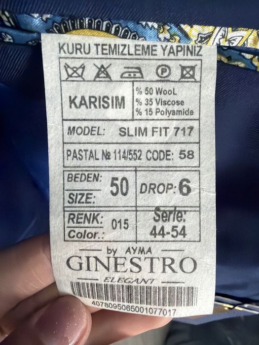 Продам мужской костюм