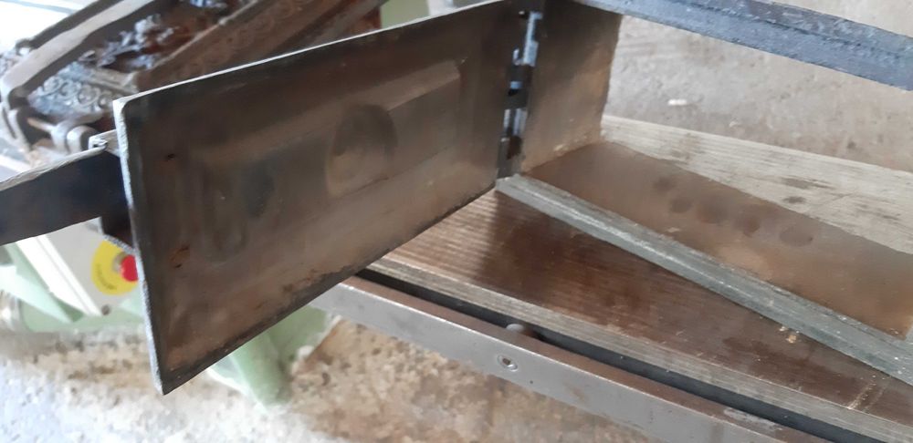 2 usi deosebite pentru sobe clasice