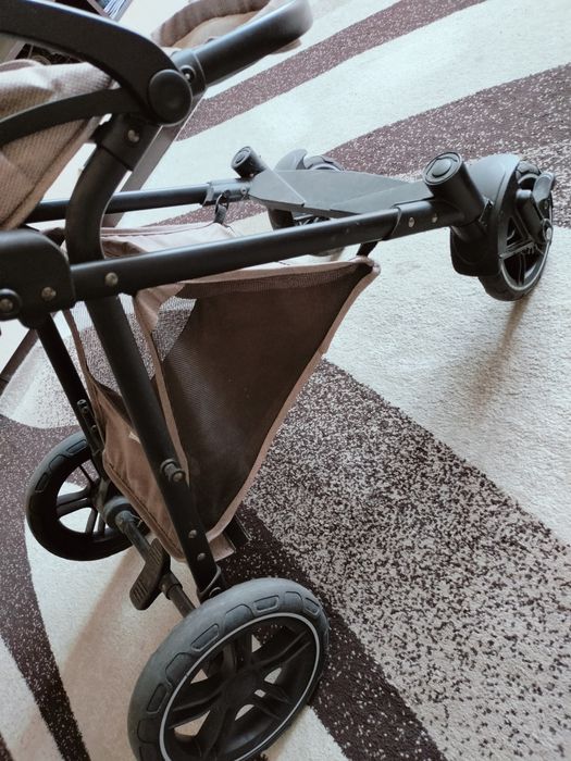 Продам коляску прогулочную Teknum A10