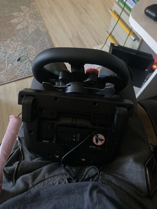 Logitech G29.