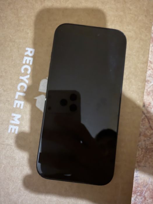 Продам Iphone 15 128gb