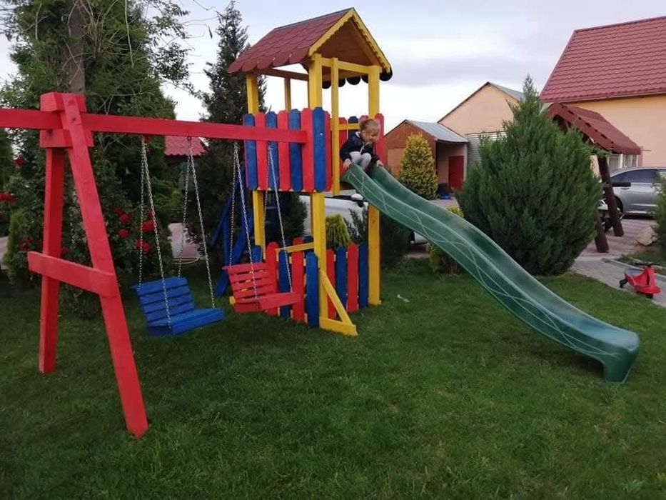 Executam la comanda locuri de joaca pentru copii.