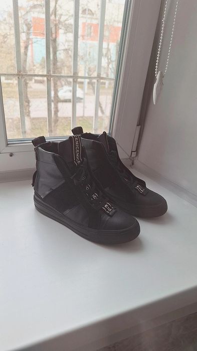 Ботинки женские демисезон р39