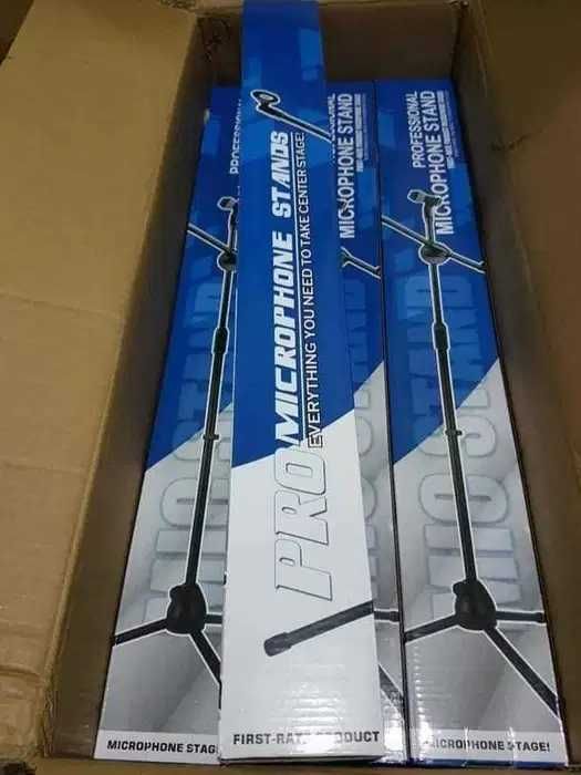 Професионална Стойка трипод за микрофон с 2 държача, от 80 до 200см