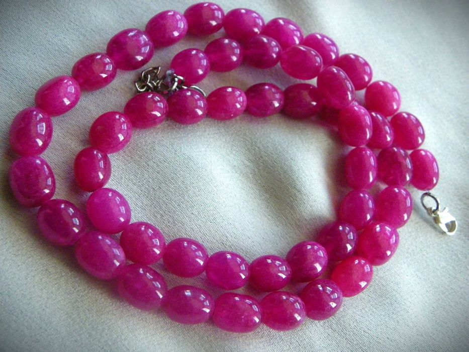 Гердани от изумруди и рубини, Камбоджа