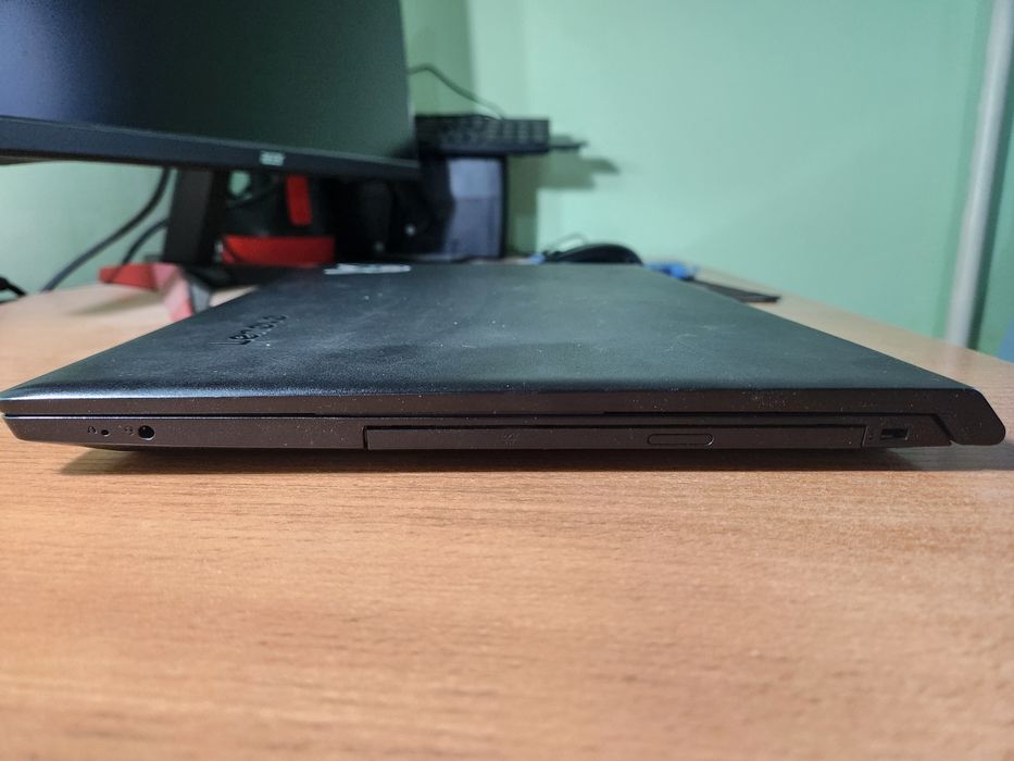 Lenovo V110 Intel i3-6006U 2.3 GHz