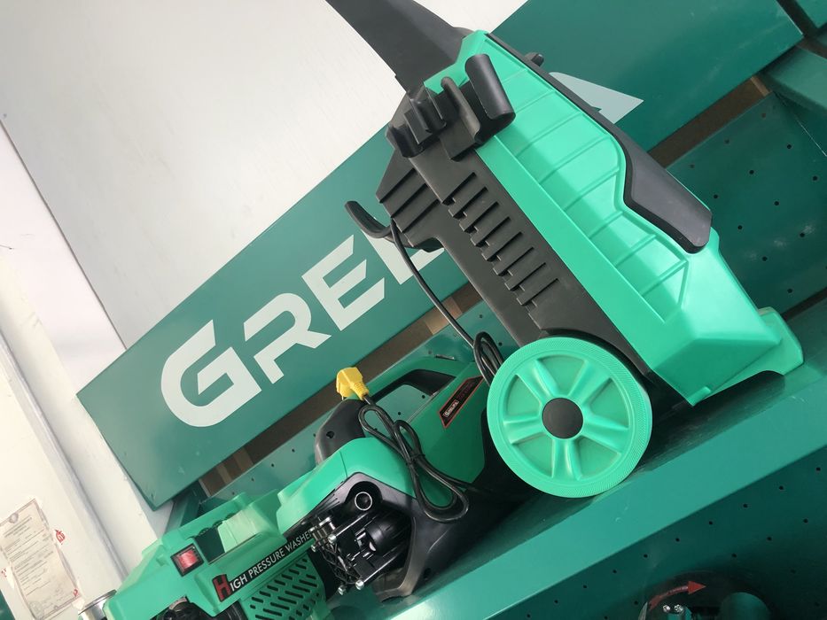 Mashina yuvish uchun karcher