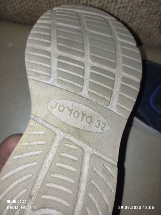 Продам кросовки на мальчика