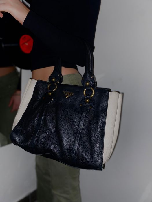 GUESS Luxe Two-Tone Leather Tote Bag – Elegant & Timeless