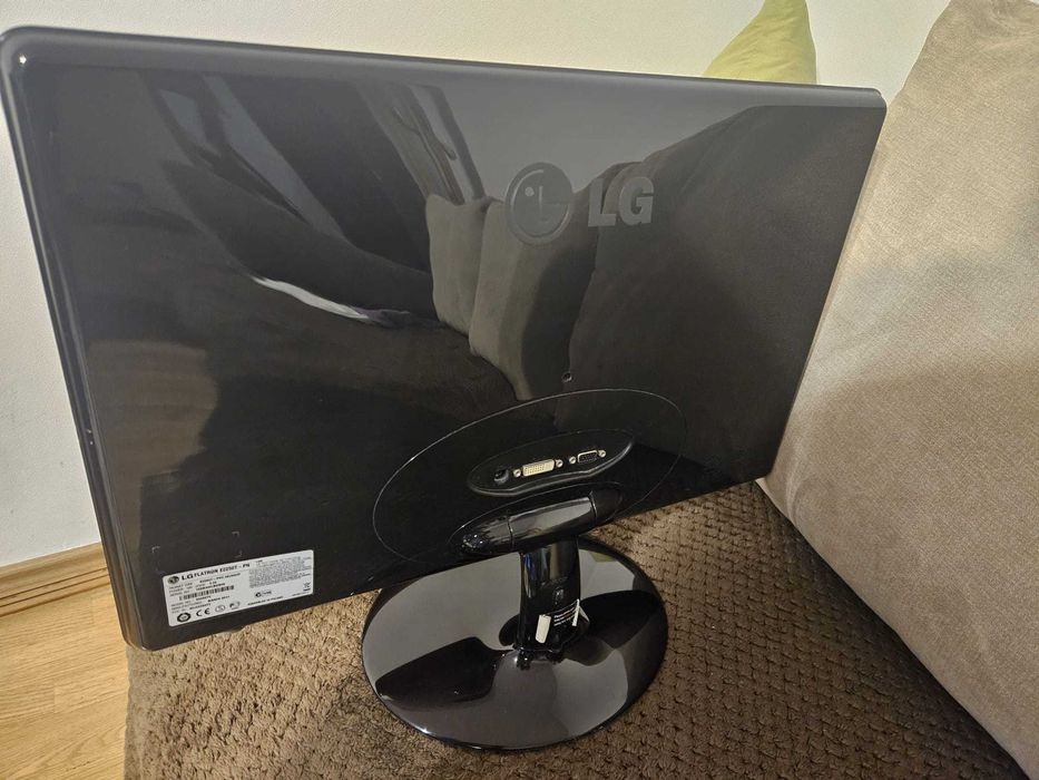 Monitor LG FLATRON E2250T 21.5"