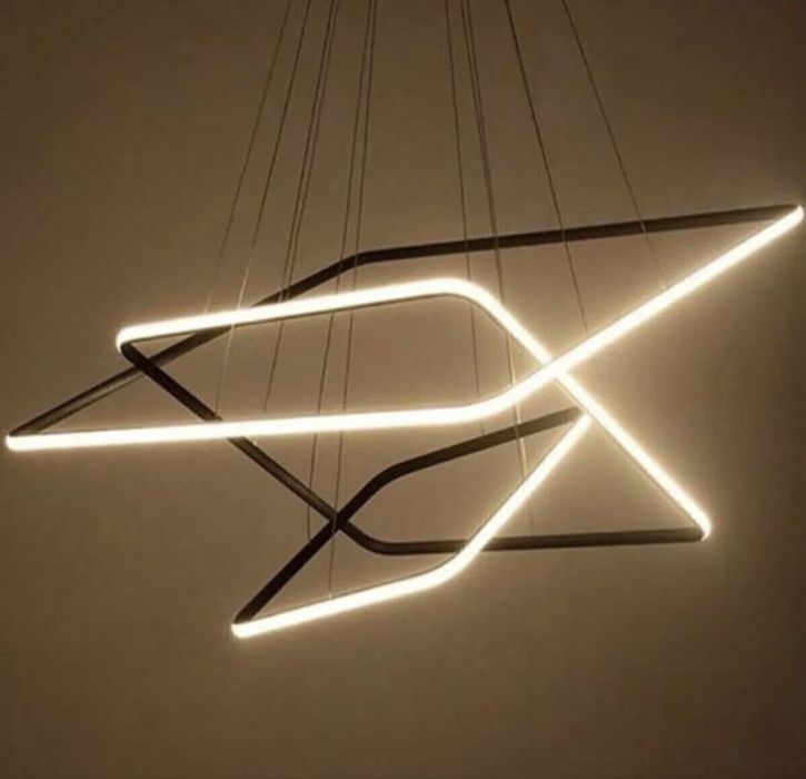 Модерен LED полилей – квадратен корпус