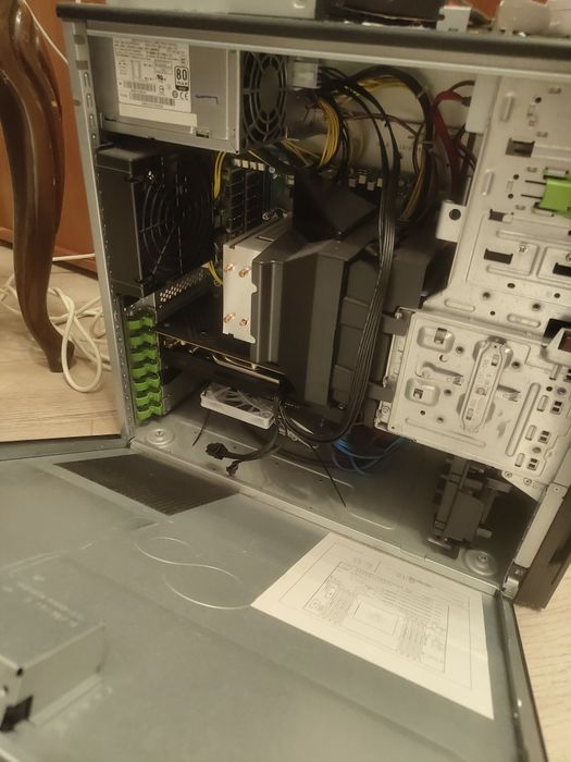 Fujitsu server xeon e5 2699v3 / 64gb ram / tesla p4