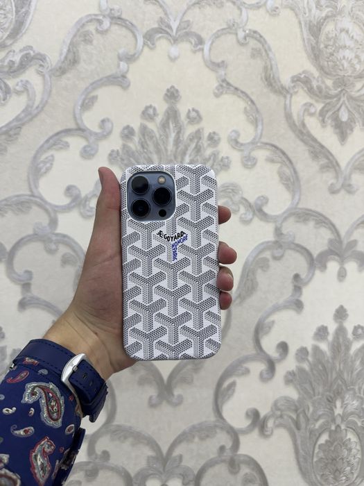 Телефонингиз учун чехол