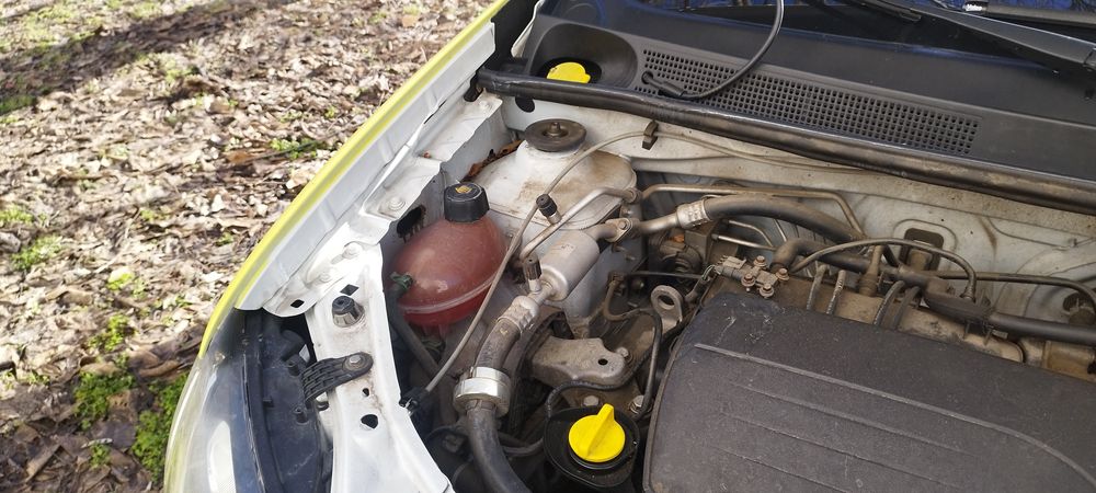 Продавам Дачия Логан