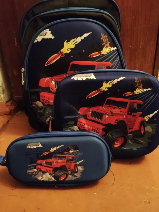 Рюгзаки для девочек и мальчиков