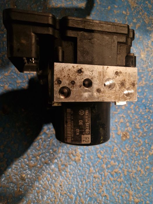 Vand pompa abs golf 5