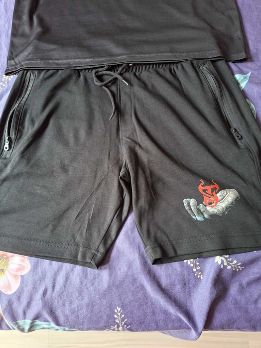 Мъжки спортен екип!Фланелка на Милан и къси гащи!