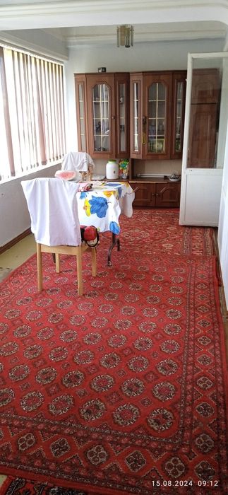 Продается пяти комнатная квартира